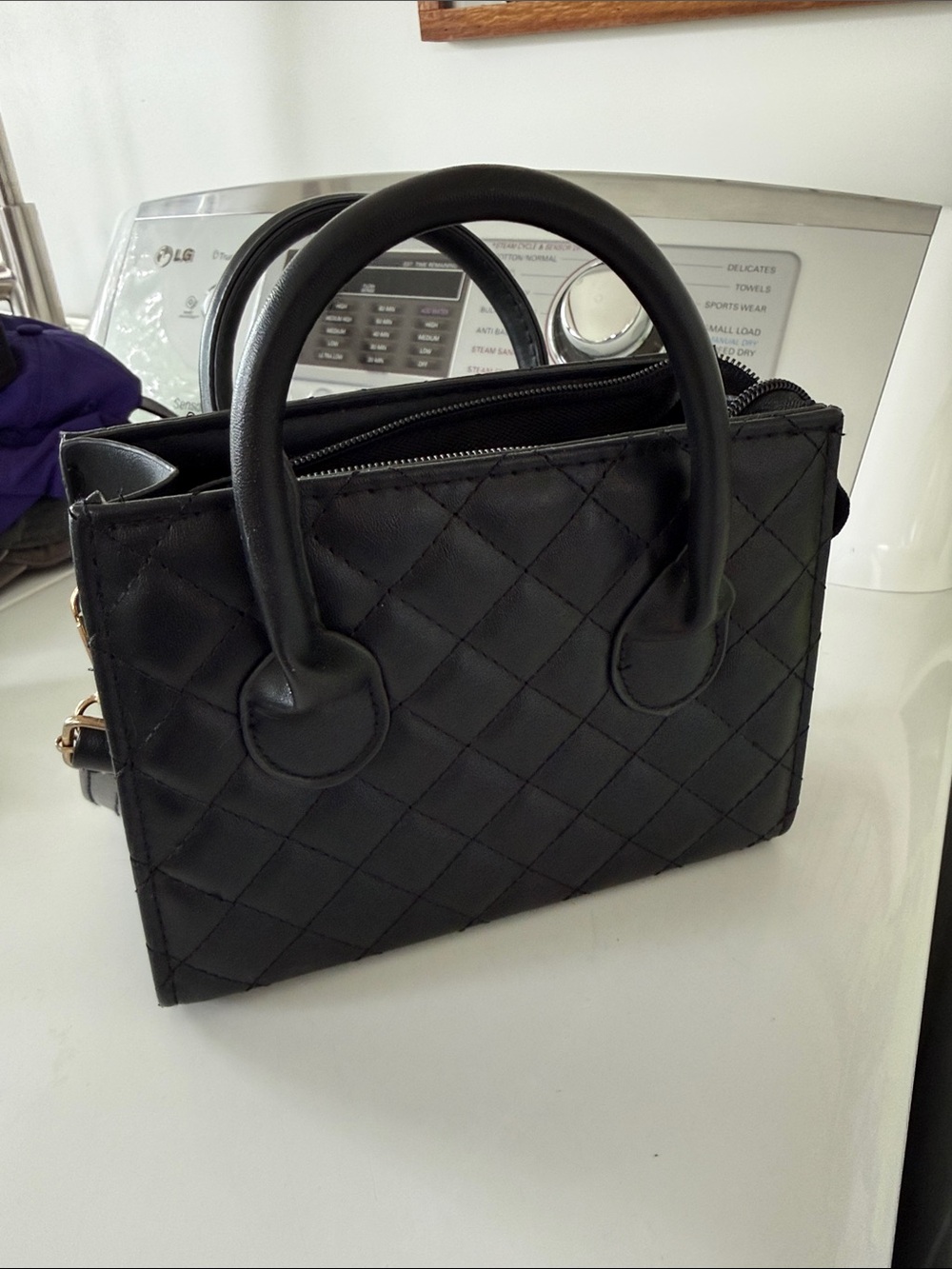 SHEIN Classic Black Quilted Top-Handle Women’s Bag